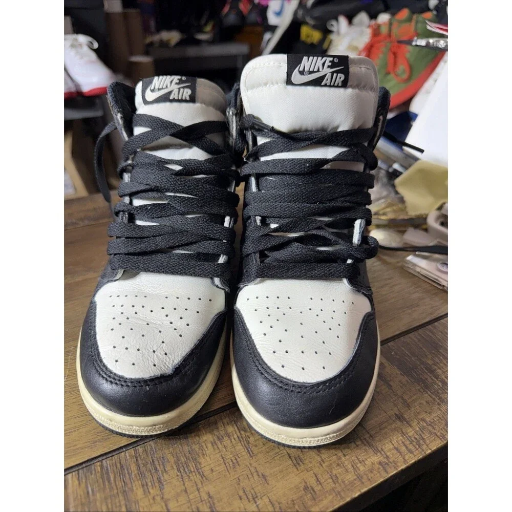 Size 4y 5.5 Women’s - Jordan 1 Retro OG High Dark Mocha GS